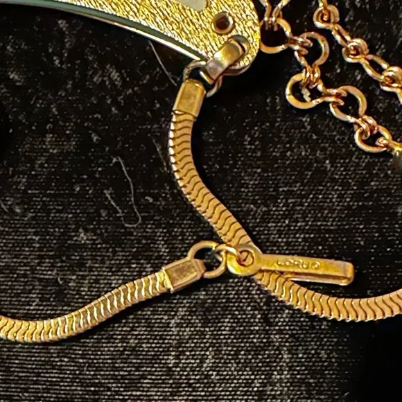 Vintage signed Leru Elegant Gold Tone Necklace and Earring Set - Picture 5 of 5